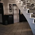 With 3 Bedrooms * グレートジール