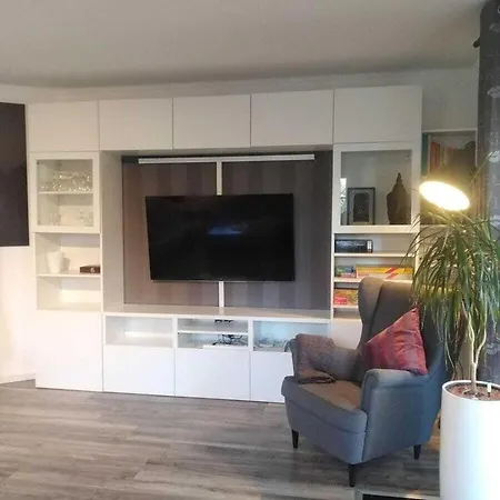 Apartmán With 3 Bedrooms *