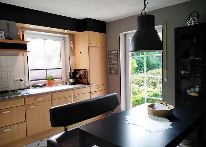 With 3 Bedrooms Apartament *