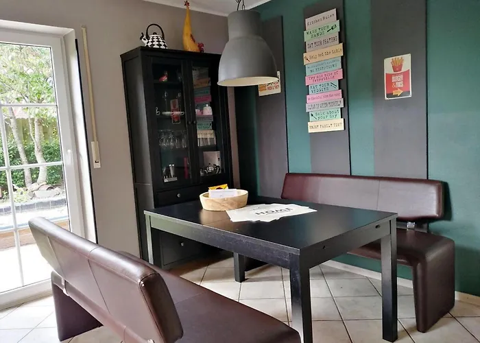 With 3 Bedrooms Apartmán *