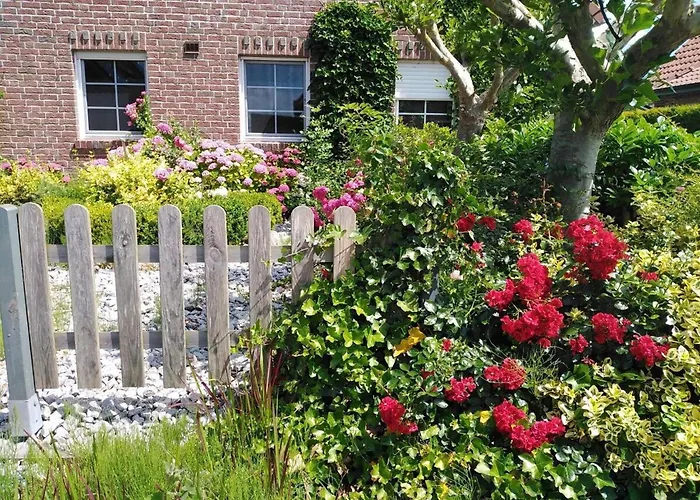 With 3 Bedrooms Apartmán